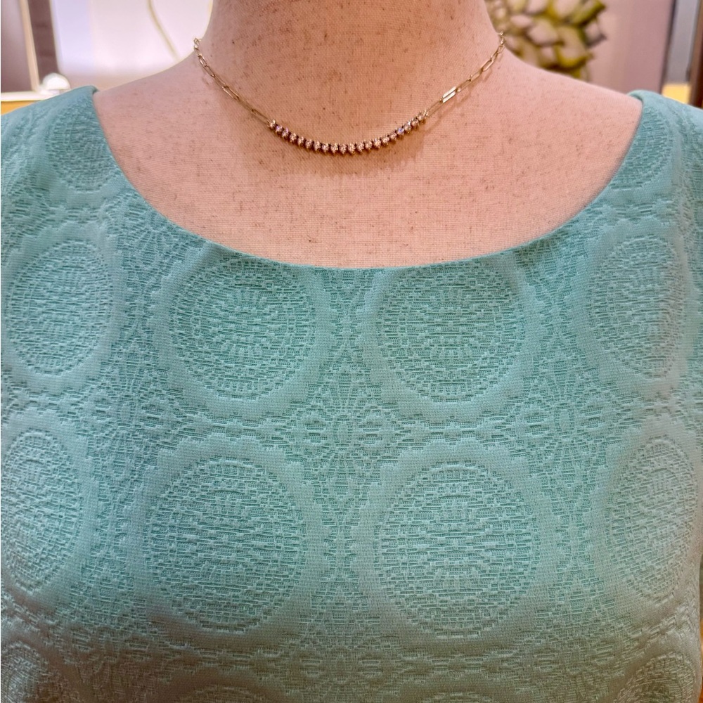 Elegant Gold Necklace with Diamondettes - Picture 14 of 16